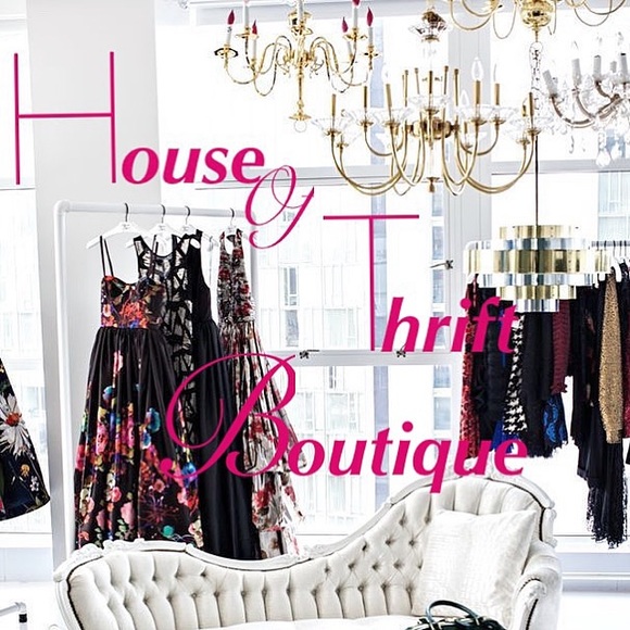 ✨House of Thrift Boutique✨ - Picture 1 of 2